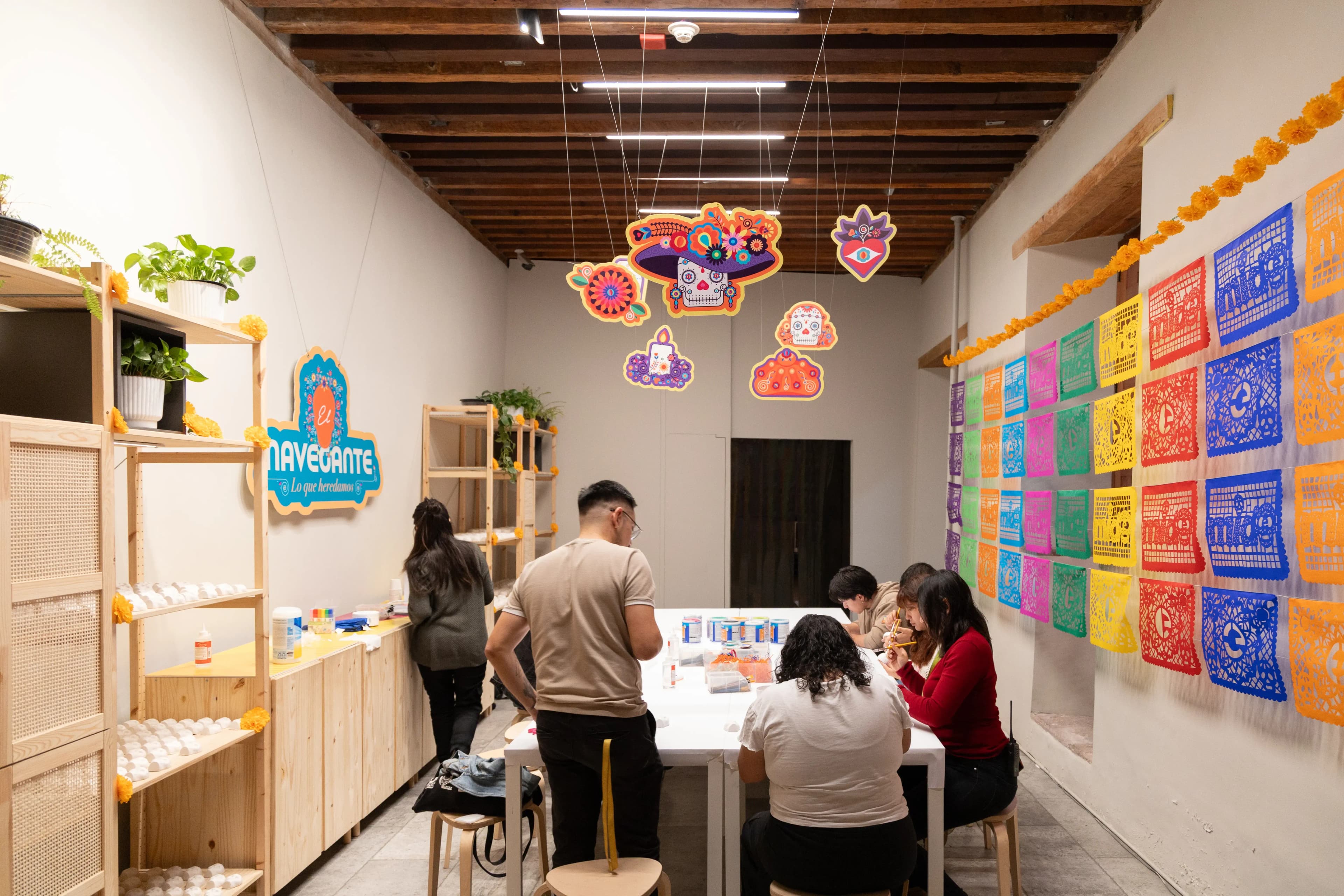 Participantes en el Atelier del taller de calaveritas del MIDE